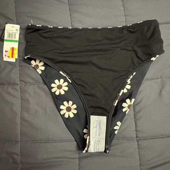 Salt + Cove Daisy Print Cropped High-Waist Bikini Bottoms - Size: Large - NWT - Picture 3 of 10